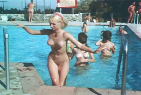 Vintage Poolparty Nude Nudist Nudists Nudism Skinnydip Skinnydipping Nakedpoolparty