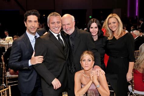 Friends Official Reunion Photo Is Here See Cast Together At James