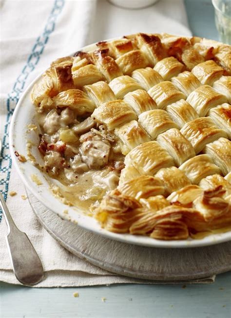 This is a recipe i found in mary berry's baking bible. Mary Berry's chicken pie recipe | Recipe | Food, Chicken ...