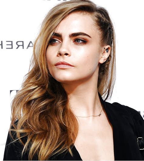 Cara Delevingne Help Find A Hard Dick To Fuck Her Face Photo