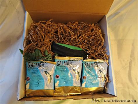 • addiction • nature's variety instinct & limited ingredient instinct (the normal variety doesn't have chicken in the. Lola The Rescued Cat: Addiction Pet Food - Review and ...