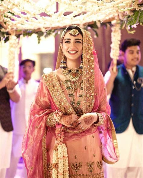 This Pakistani Actress Wedding Is Taking Over Instagram Actress Wedding Pakistani Bridal