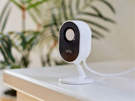 Arlo Essential Indoor Camera Has An Easy To Control Automatic Privacy