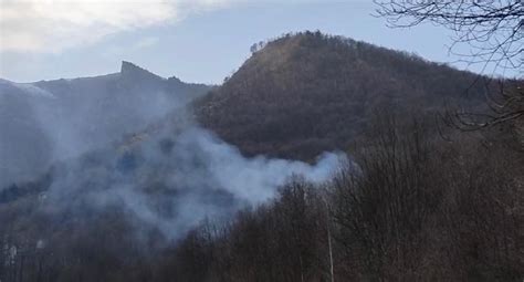 INCENDIO A GIAVENO IL PIROMANE COLPISCE ANCORA ValsusaOggi