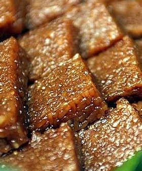 Untuk bungkus nasi dan sangat praktis untuk digunakan acara potlak, camping dll karena setelah makan tidak usah lagi. Resep Masakan: Resep Kue Wajik