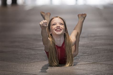 Powerful Outdoor Gymnast Girl Imgsrc Ru