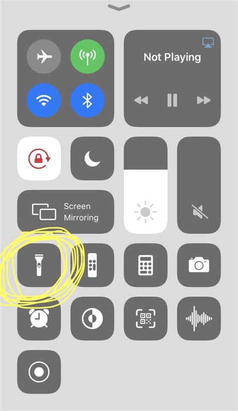 No matter what you do, you can't get it to turn back on. How to turn off the flashlight on my iPhone - Quora