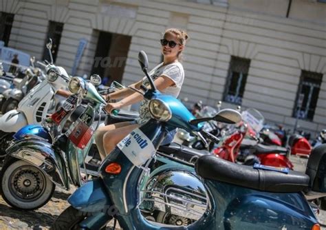 Vespa World Days Le Vespa Presenti Alla City Parade News Moto It