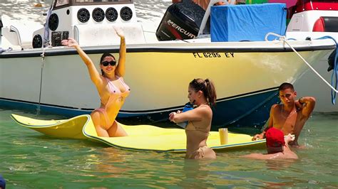 Fun Good Vibes At Haulover Inlet Sandbar Boat Zone Youtube
