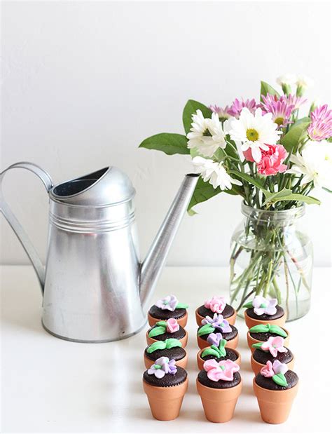 In Full Bloom The Sweetest Flower Pot Cupcakes