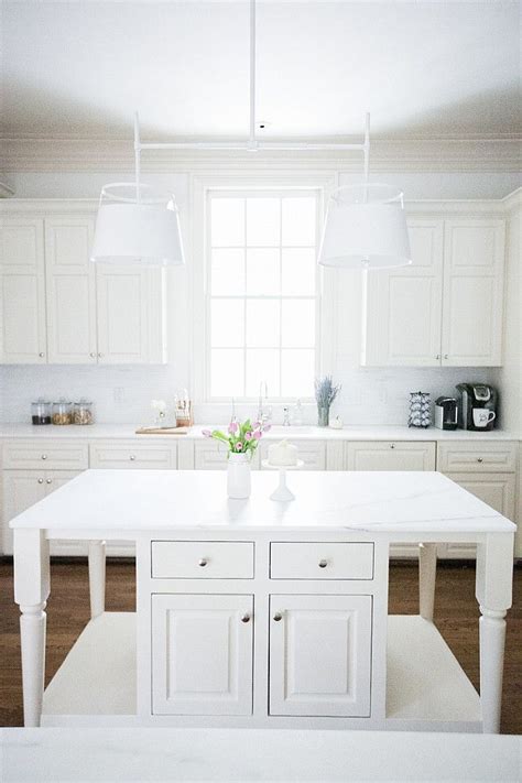 White Kitchen Painted In Benjamin Moore OC 17 White Dove And White