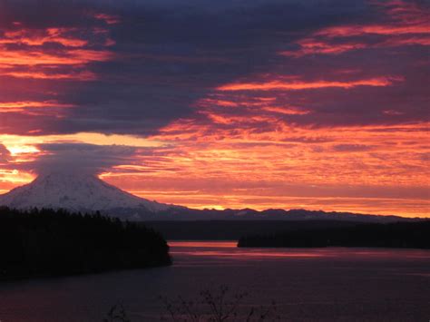 Sunrise Mount Rainier By Enzodude On Deviantart