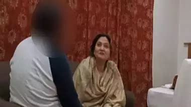 Desi Pakistani Aunty Sex Scandal Mms Part Indian Sex Video