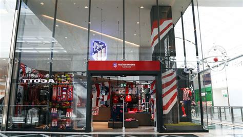 May 22, 2021 · así han celebrado los jugadores del atlético el título conseguido tras su victoria ante el valladolid. El Atlético abre su séptima tienda oficial en Usera