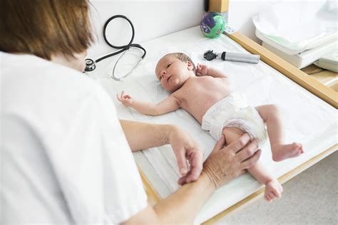 Cuidados En El Recién Nacido Enfermería En Los Neonatos Ceac