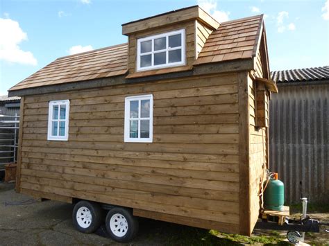 Off Grid Solar Powered Tiny House Is Completely Self