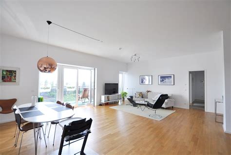 Doch auch der fremdenverkehr hat in bremerhaven immer mehr an bedeutung gewonnen. Stilvolle 4-Zimmer-Wohnung mit Einbauküche und großzügigem ...