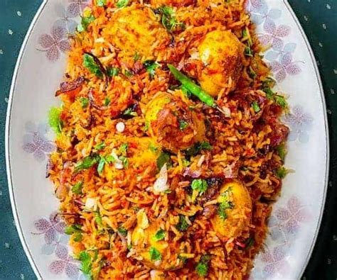 1 teaspoon sunflower oil (or peanut, vegetable, or olive oil) optional: How To Cook Jollof Rice With Egg Or Boiled Egg - Soft ...