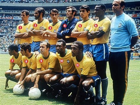 ¿en qué están hoy los jugadores del brasil. Football teams shirt and kits fan: Brazil World Cup 1970 kits