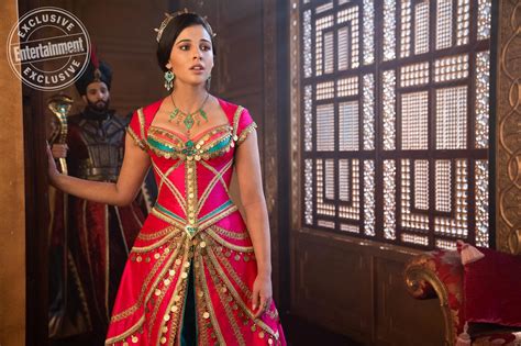 Aladdin Star Naomi Scott Breaks Down Princess Jasmines New Outfits