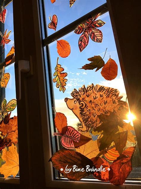 Fensterbilder für weihnachten sind momentan total beliebt. Blätter zum selbst ausmalen und Dekorieren für eine zauberhaft bunte Herbst… | Basteln herbst ...