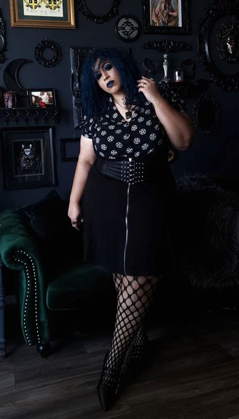 Get Right With Me In Alternative Outfits Fashion Plus Size Goth