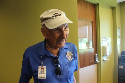 93 year old cancer center volunteer helps patients after wife died of cancer observer local