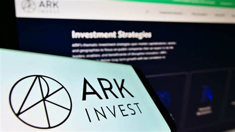 Ark Invest Vende Ações Chinesas E Compra Bitcoin Livecoins