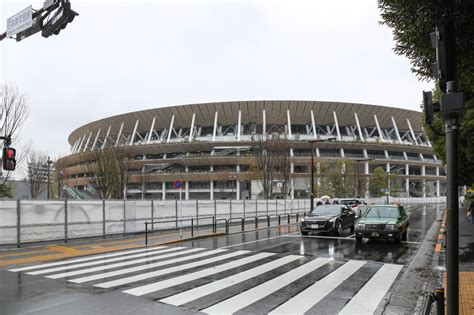 Kengo Kuma S Tokyo 2020 Olympic Stadium Begins Constr