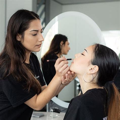 Top Makeup Artist Schools In Europe Saubhaya Makeup