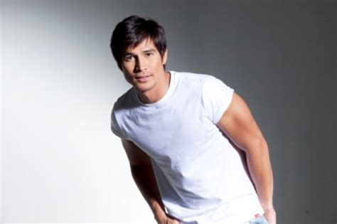Hunk Actor Singer Piolo Pascual Is Myx Celebrity Vj For January 2013 Orange Magazine