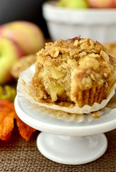 Add the apples, cinnamon, vanilla, sweetener, and lemon juice. Apple Crisp Muffins | Recipe | Apple recipes, Apple crisp ...
