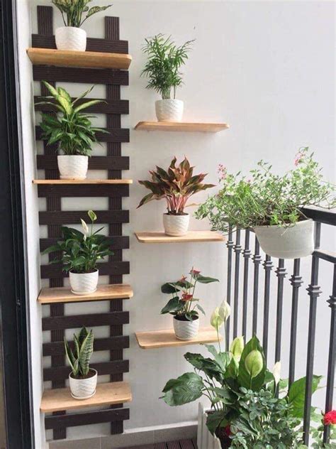 Di video ini saya membuat/merangkai taman lagi alhamdulillah ada kerjaan lagi. 13 Tips Deco Balkoni Rumah dengan Konsep Mini Garden