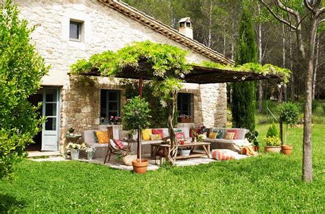 30 Lovely Mediterranean Outdoor Spaces Designs Jardines Rústicos