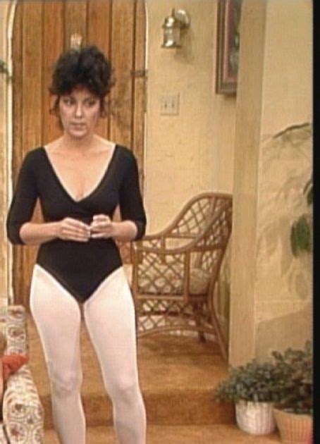 Pin By Cj Tuttle On Joyce Dewitt Fashion Women Women S Top