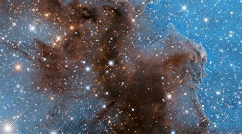 Nasa Image Shows Hubbles Sparkling New View Of Carina Nebula