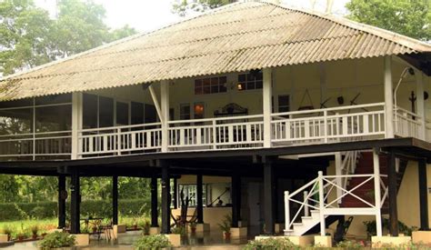 Heritage Tea Bungalows And Tea Garden Tour In Assam Nexplore Travel