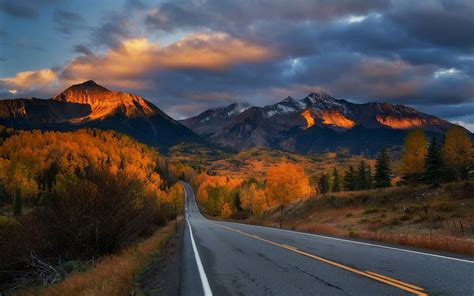 Wallpaper Road Trees Mountains Autumn Clouds Dusk 1920x1200 Hd