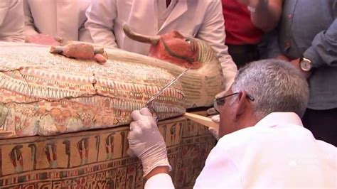 egypt uncovers 3 000 year old mummies in the valley of the kings