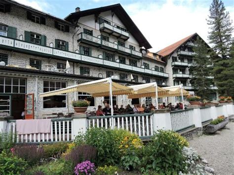 Esterno Picture Of Hotel Pragser Wildsee Braies Tripadvisor