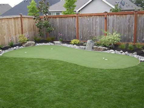 Check it out outdoor putting green in arizona backyard. Pin by Dolores Brown on Hjdd | Green backyard, Backyard ...