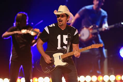Brad Paisley Debuts Video For Country Nation