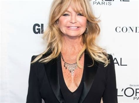 photos sexy at 69 goldie hawn bares daring cleavage for glamour — best pics national enquirer