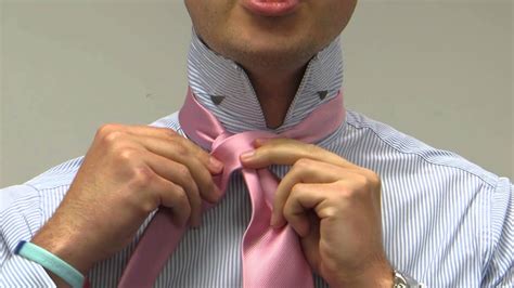 How To Tie A Trinity Knot Youtube