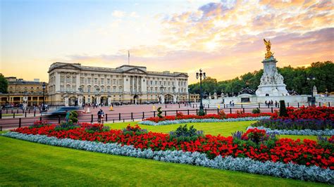 The royal family's bank of choice, coutts 14. Buckingham Palace Wallpapers - Top Free Buckingham Palace ...