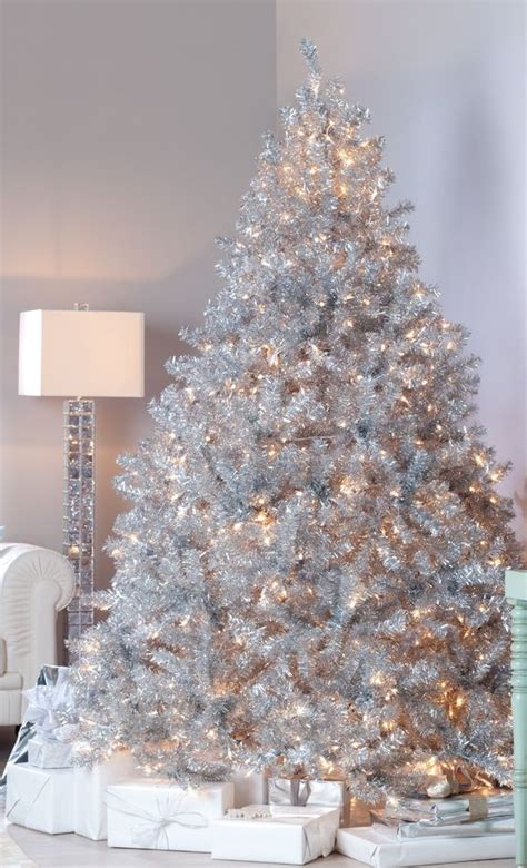 37 Awesome Silver And White Christmas Tree Decorating Ideas