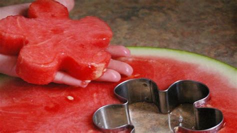 How do you cut a cantaloupe. Cut Out Fruit with Cookie Cutters for Easy-to-Eat Snacks
