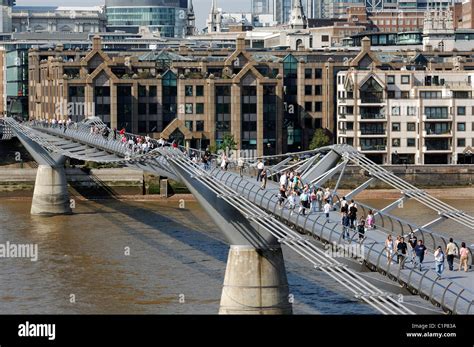 Vereinigtes Königreich London Die Stadt Millennium Bridge Von Norman