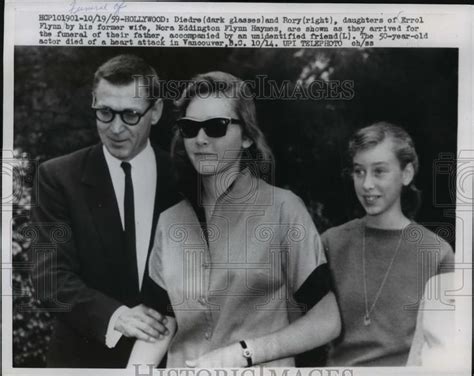 1959 Press Photo Errol Flynns Daughters Arrive At His Funeral