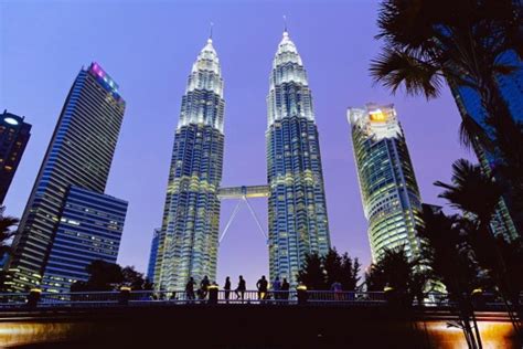 En plus d'être la capitale du sabah, kota kinabalu en est. Kuala Lumpur, Orangutang Safari, Kota Kinabalu ...